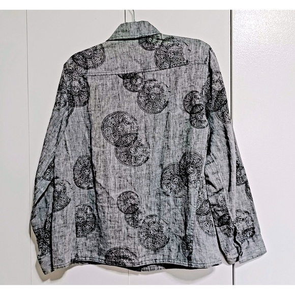 CHICOS Design Gray Black Medallions Snap Front LINEN Long Sleeves Medium Size 1 - Picture 9 of 16